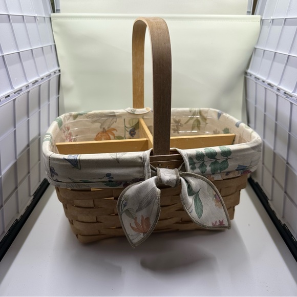 Longaberger Spring Basket with Fabric Liner & Wooden Divider - Picture 1 of 10